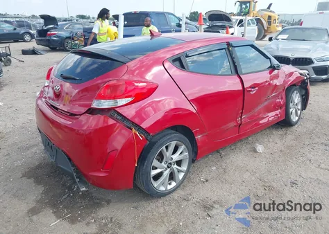 2017 Hyundai Veloster z USA, uszkodzony, nr VIN KMHTC6AD6HU304944